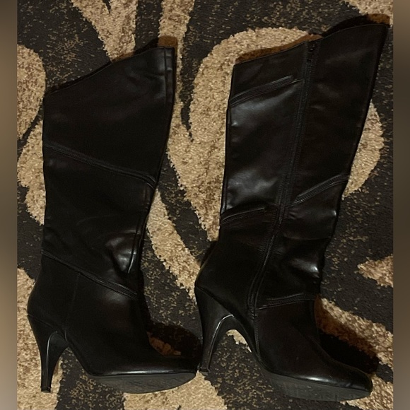 Fergalicious by Fergie Tall Boots Size 7.5 - Picture 2 of 5